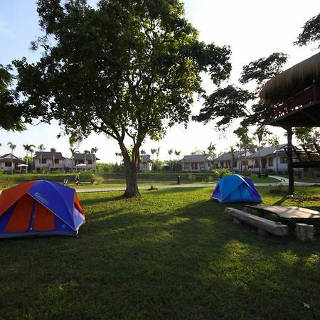 Resort Railumpoo Накхонсаван Экстерьер фото