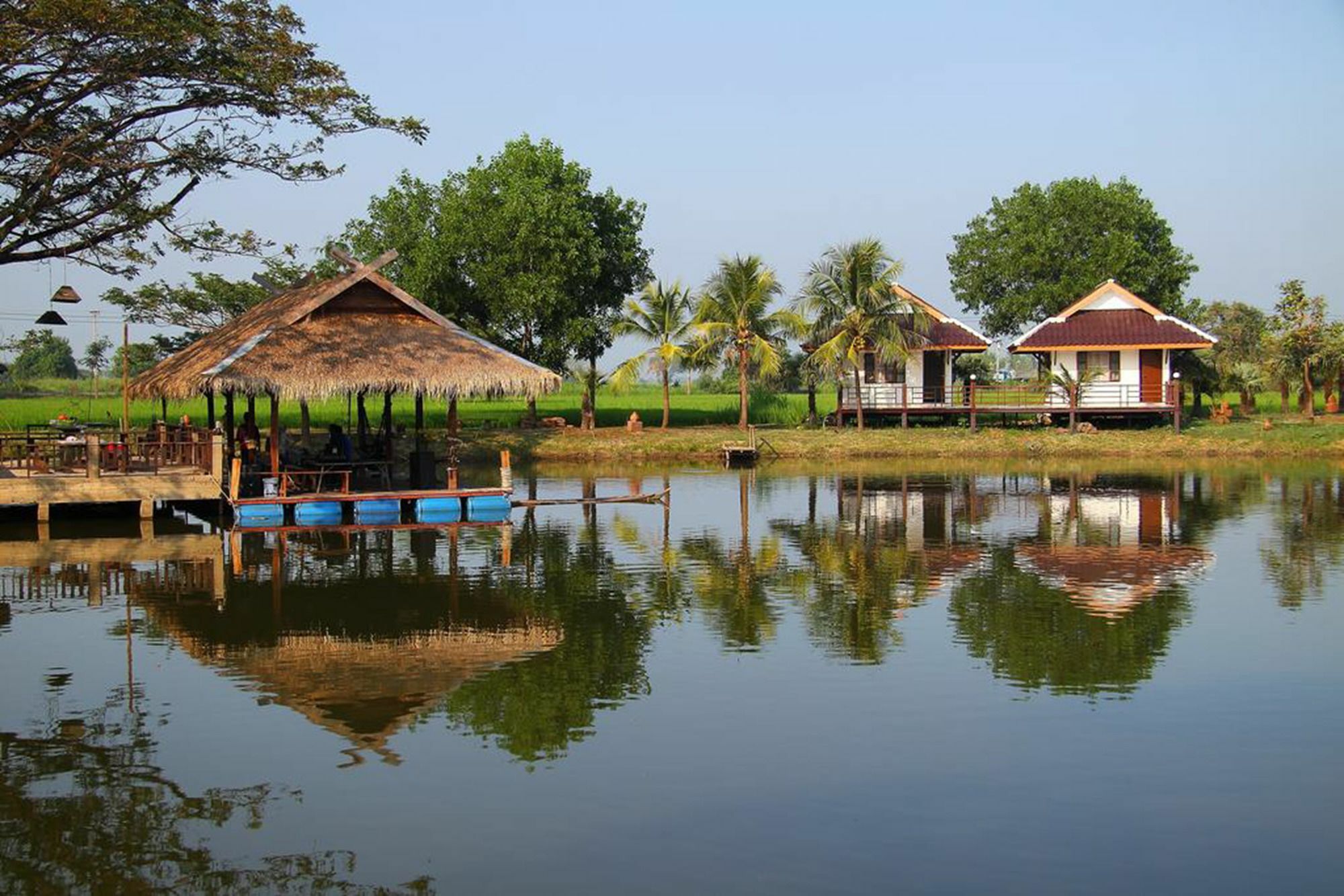 Resort Railumpoo Накхонсаван Экстерьер фото